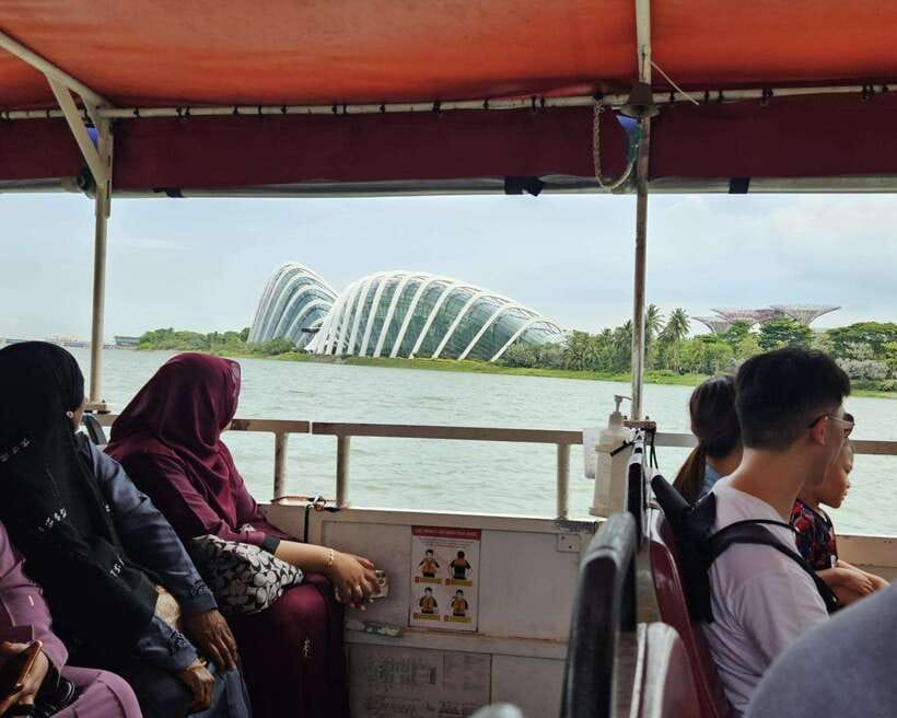 Singapore: Guided City Tour by Amphibious Duck Boat - Gardens by the Bay, Singapore Flyer, and Marina Bay Sands Pass-By Power