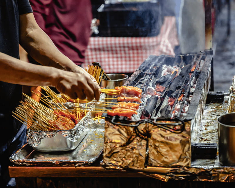 Singapore: Hawker Culture Food Tour and Sightseeing - Spectra Light Show: what to watch for