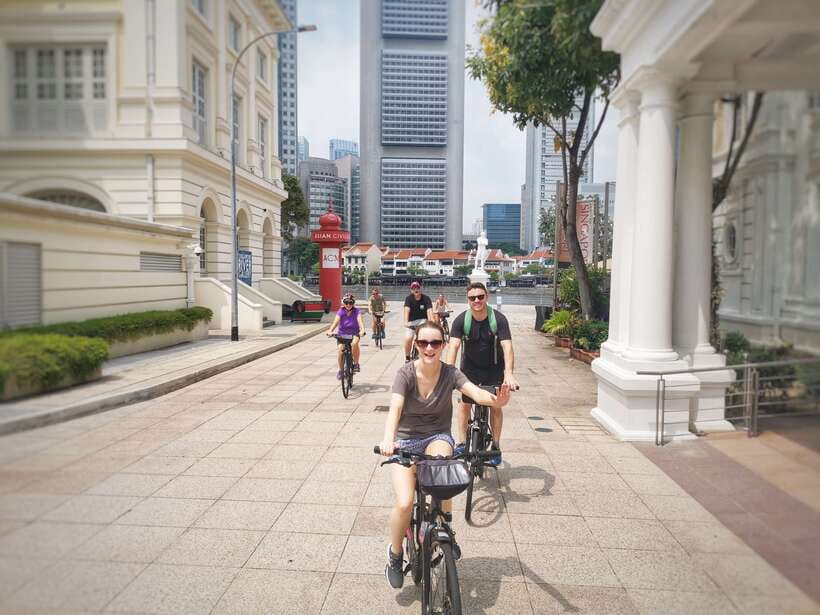 Singapore: Historical Half-Day Bike Tour - Pace and safety: level riding with smart guidance