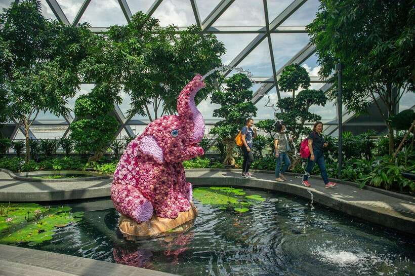 Singapore: Jewel Changi Airport Attraction Ticket - Canopy Park in one ticket: Foggy Bowls, hedge maze, and nets