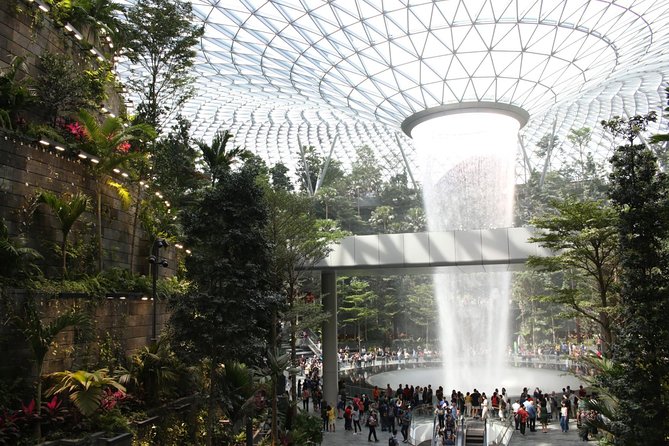Singapore: Jewel Changi Airport - Entering Jewel: the waterfall-first layout and how to not get turned around