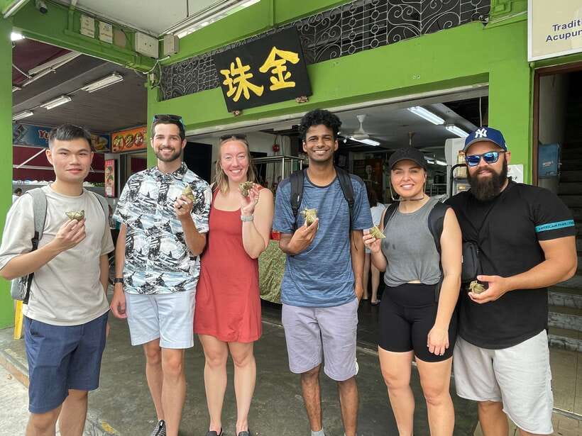 Singapore: Katong Local Food and City Highlights Tour - Katong and Joo Chiat: The Part of Singapore That Feels Like a Living Photo Album