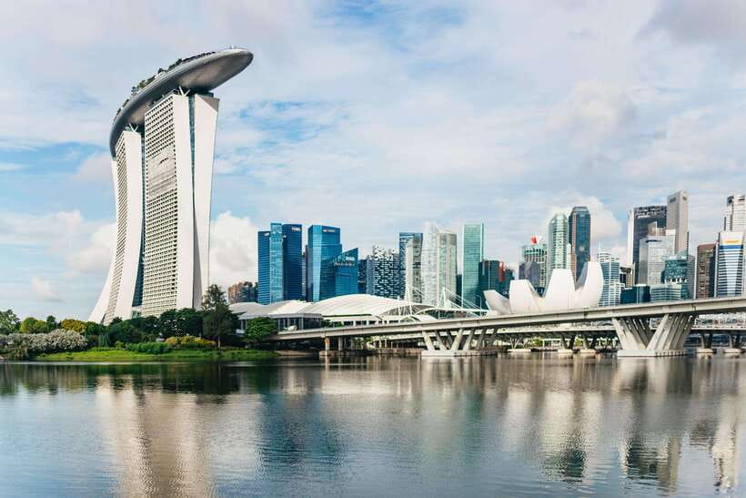 Singapore: Lion City Highlights Bike Tour - Why 4 Hours on Two Wheels Beats Waiting for Buses