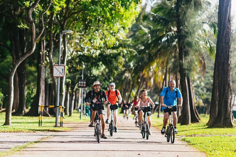 Singapore: Lion City Highlights Bike Tour - Meeting at Nicoll Highway MRT: Exit A, Taxi Stand F21