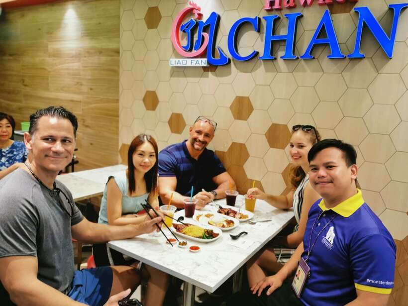 Singapore: Local Hawker Food Tour with Tastings - What the Tour Feels Like: Pace, Seating, and the Small-Group Advantage