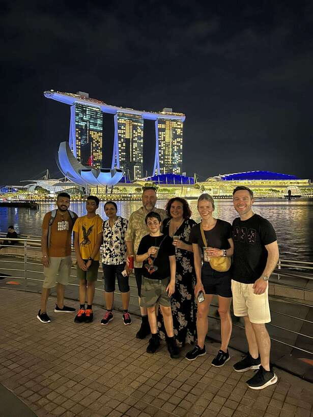 Singapore: Marina Bay Nighttime Walking Tour - Marina Bay after dark: a 2-hour night walk that keeps moving