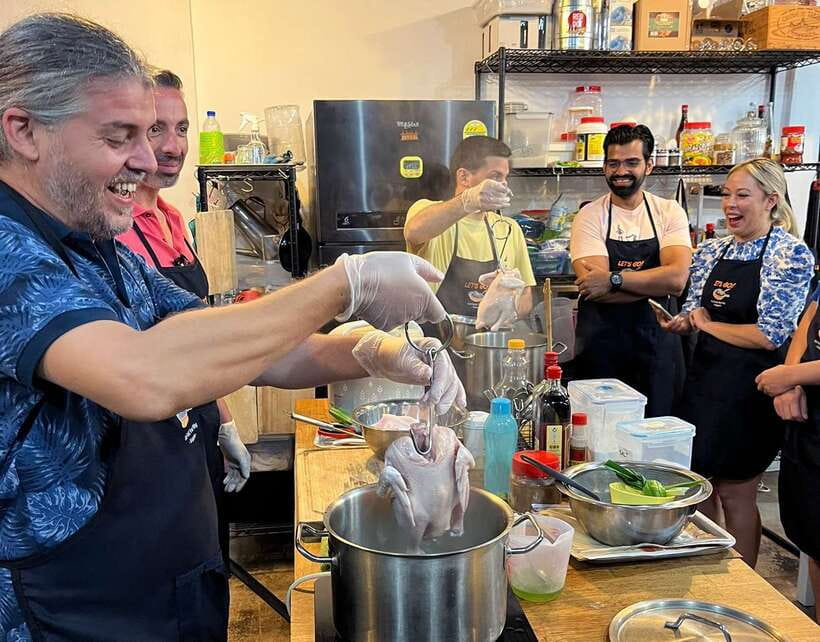 Singapore: Market-to-Table Experience and Cooking Class - Wet market walk: what you learn before you cook