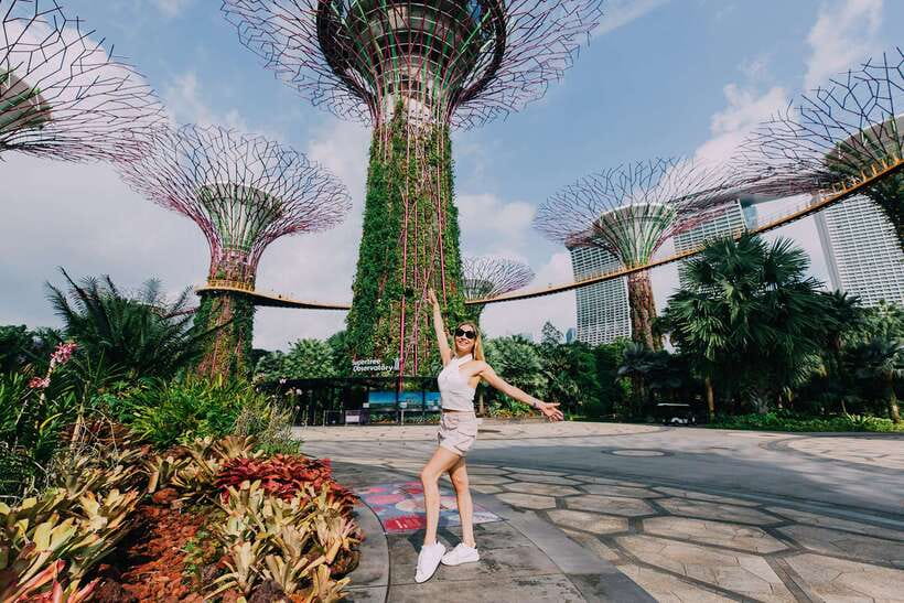 Singapore: Moments in the City Private Photography Session - Marina Bay Walk: Views, Bridges, and Camera-Friendly Angles