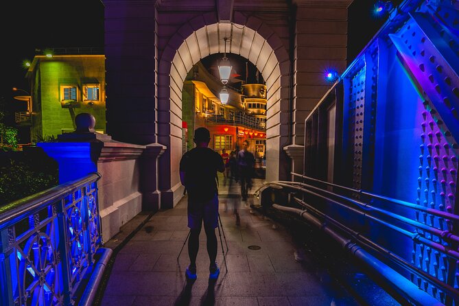 Singapore Night Photography Workshop - Guided angles and on-the-spot coaching: how you avoid common night-photo mistakes