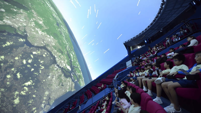Singapore: Omni Theatre IMAX Show Admission Ticket - Tickets and timing: $11 value, but be ready for prompt show starts