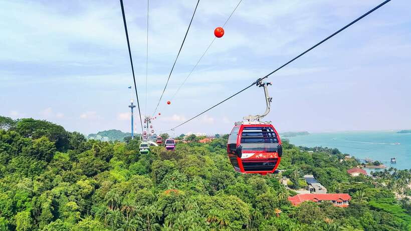 Singapore: Pass Save up to 50% - Includes Universal Studios - The Hop-On Hop-Off Bus and Singapore River Cruise: How to Cover Ground Without Chaos