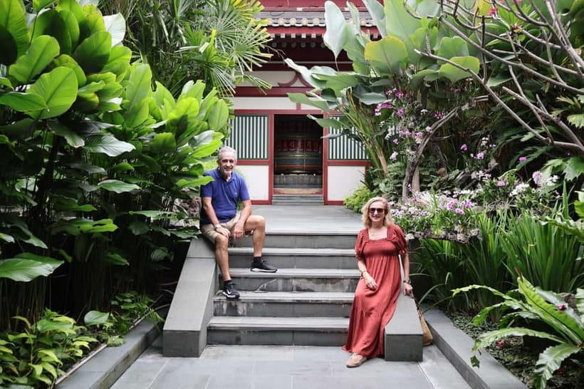 Singapore Private Customized Walking Tour in SPANISH! - Chinatown, Civic District, and Merlion Park: best for orientation