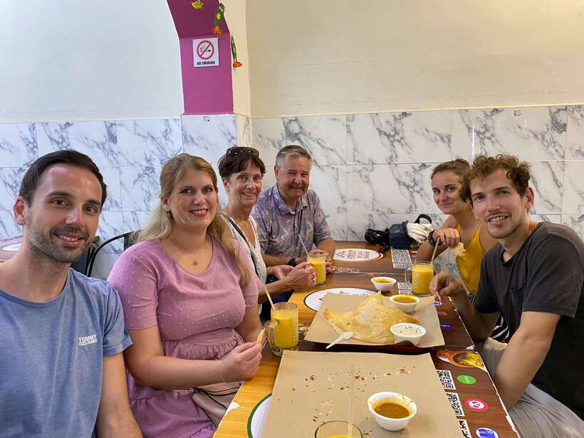 Singapore: Private Food & Heritage Walking Tour - Food Tastings: How to Taste Like You’re Learning Something