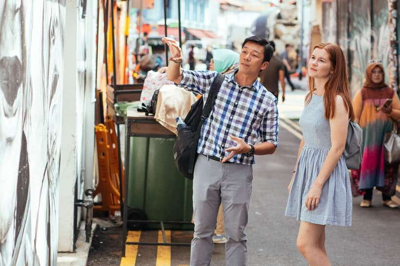 Singapore: Private Food Tour – 10 Tastings with Locals - Kampong Glam and Sultan Mosque area: Malay flavors and big-city history