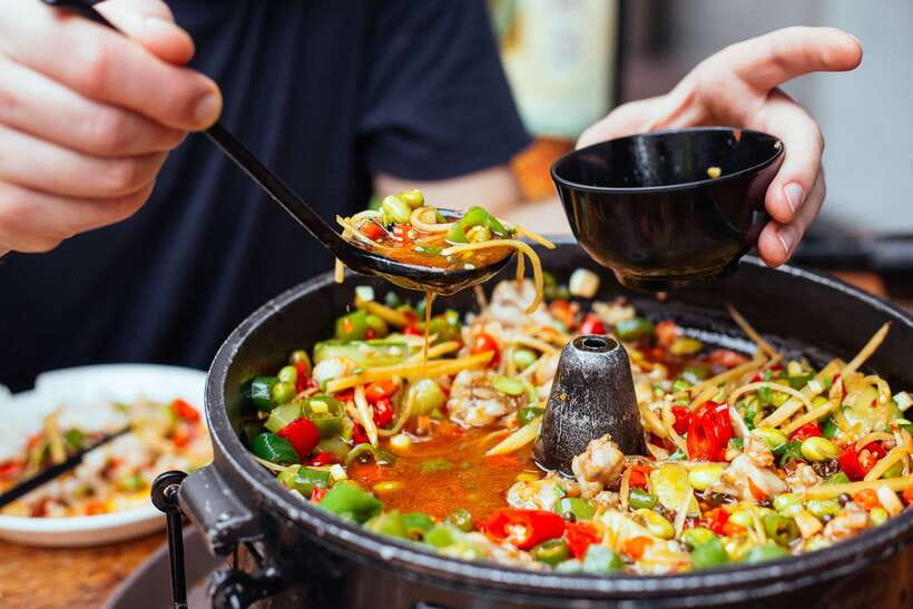 Singapore: Private Food Tour – 10 Tastings with Locals - Teh tarik and rojak: the two icons that set expectations