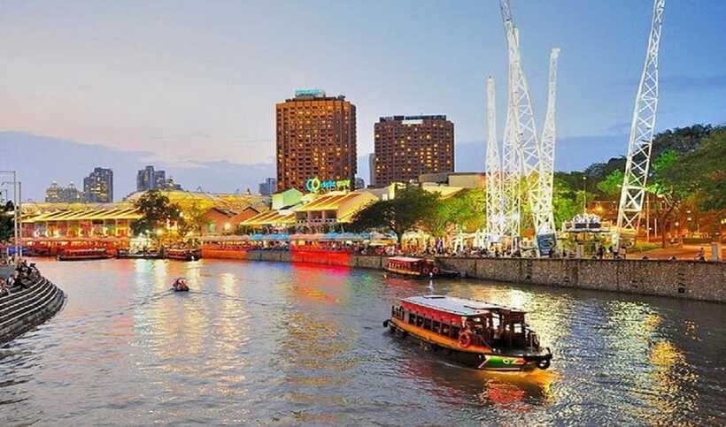 Singapore: Private Nighttime Sightseeing with River Cruise - Who This Private Night Tour Is Best For