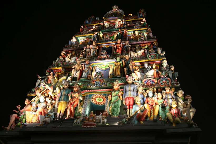 Singapore: Private Tour with a Driver - Haw Par Villa and Other Offbeat Stops That Make Singapore Weird (In a Good Way)