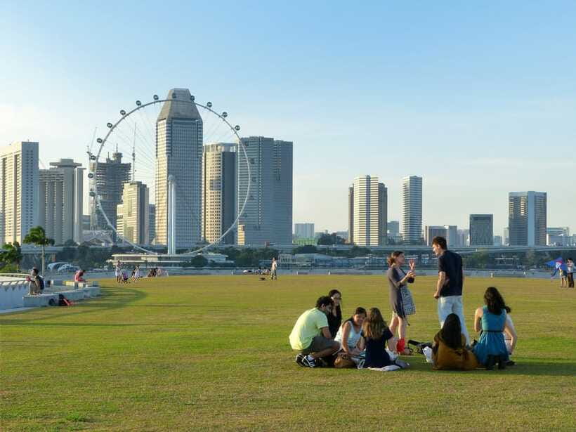 Singapore: Private Walking Tour with a Local - How long should you book: 3 hours vs 8 hours