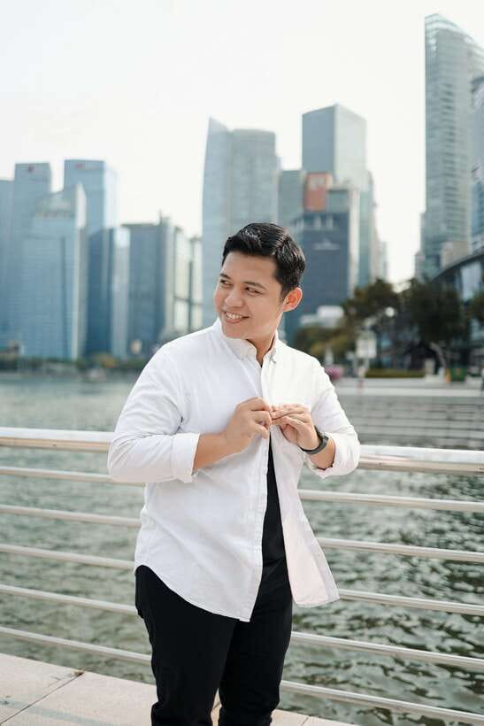 Singapore: Professional Photoshoot at Merlion Park - Pro posing and angles: why your photos won’t look like a struggle
