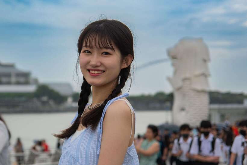 Singapore: Professional Photoshoot at Merlion Park - The flow from Mini Merlion to Merlion Park photo stop