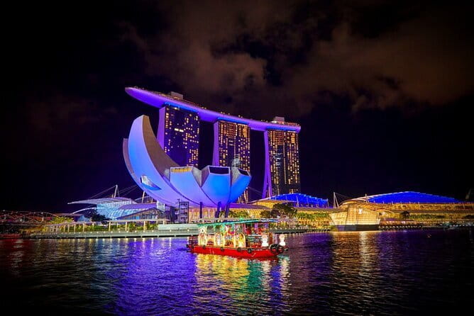 Singapore River Cruise Tour with E-Tickets - Price and value: $22.11 for 40 minutes that can save you time