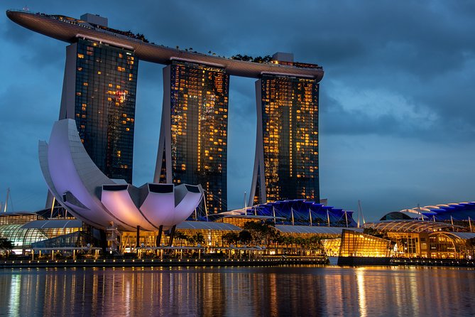Singapore’s Hidden Treasures: A Cultural Private Tour - Former City Hall Outside: A Big Facade With New Purpose