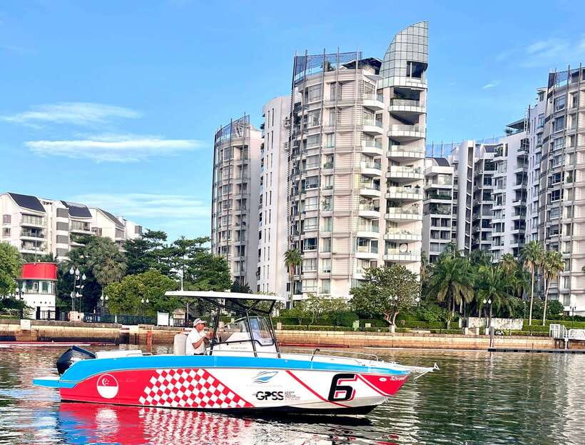 Singapore: Southern Island Speedboat Tour - Meeting at Sentosa Cove Plaza: quick start, quick expectations