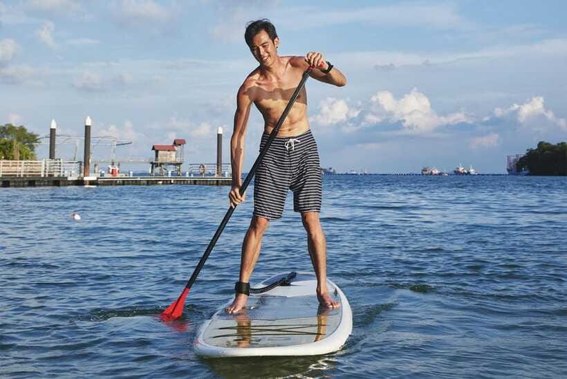 Singapore: Stand up Paddle board - Ola Beach Club Ticket - Ola Beach Club atmosphere: fun on land, not just on water