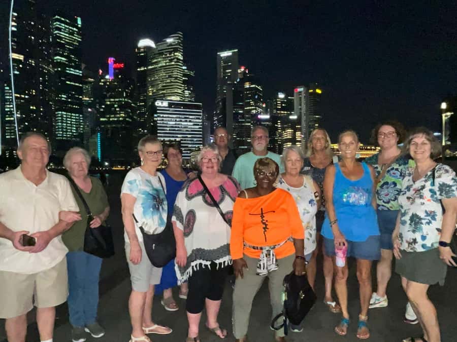 Singapore Starry Night: Cruise, Garden Rhapsody & Spectra - Gardens by the Bay at Night: Supertrees and Garden Rhapsody Timing