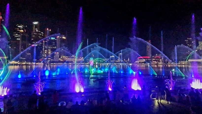 Singapore: Sunset River Cruise and Light Shows Tour - Clarke Quay River Cruise: 30 Minutes of City Glow
