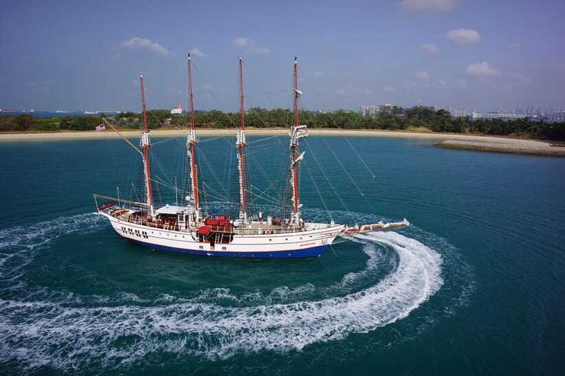 Singapore: Sunset Tall Ship Cruise with 4-Course Meal - The meal setup: 4-course dining from a private upper-deck table