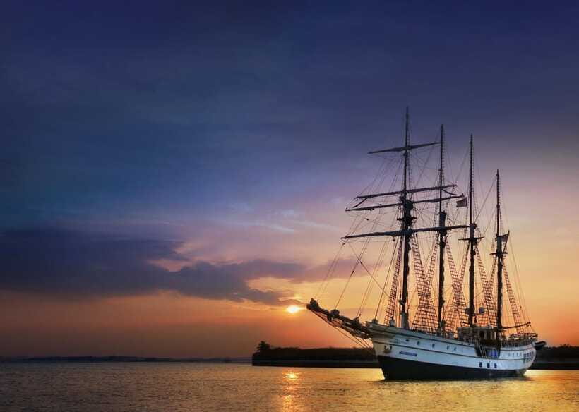 Singapore: Sunset Tall Ship Cruise with 4-Course Meal - Should you book the Singapore sunset tall ship cruise with 4-course dinner?