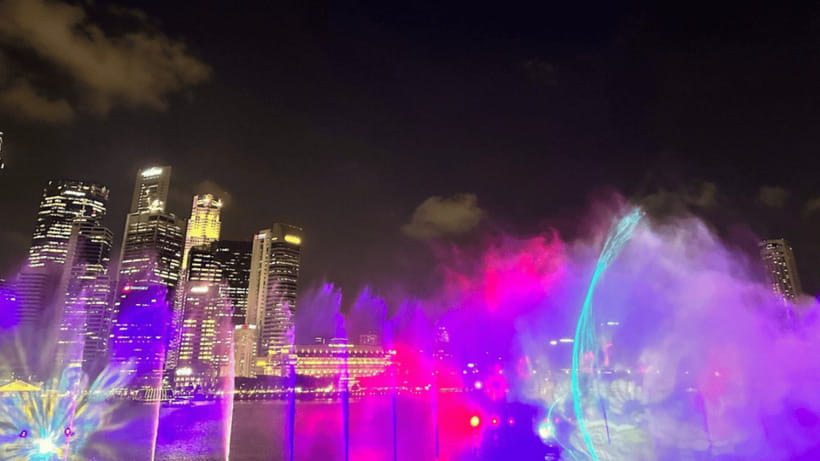 Singapore: Twilight Tour with River Cruise and Light Shows - Marina Bay Sands Spectra: lasers, water, and skyline drama