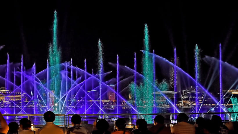 Singapore: Twilight Tour with River Cruise and Light Shows - Hotel pickup to Clarke Quay: quick orientation before the cruise