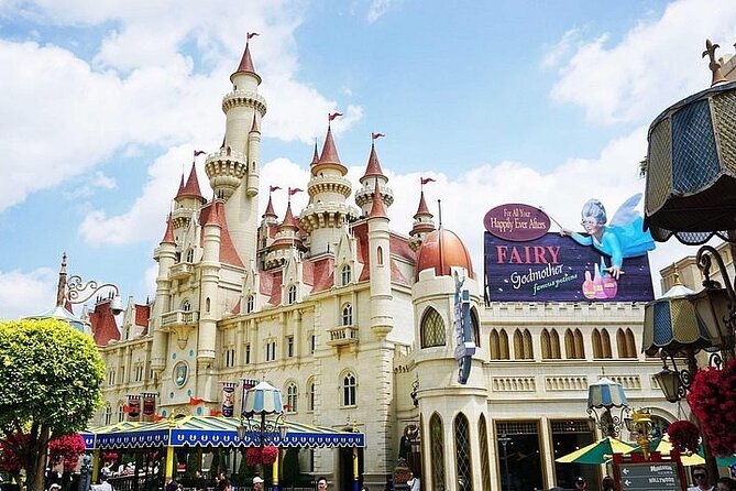 Singapore Universal Studios Full Day package - Transfers, chauffeur support, and small group comfort