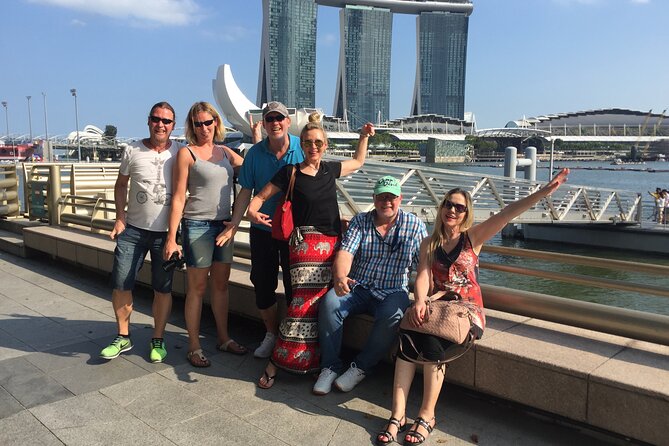 Singapur Stadtrundfahrt auf Deutsch - Raffles Landing Site & Singapore Cricket Club: Startpunkte, die Sinn ergeben