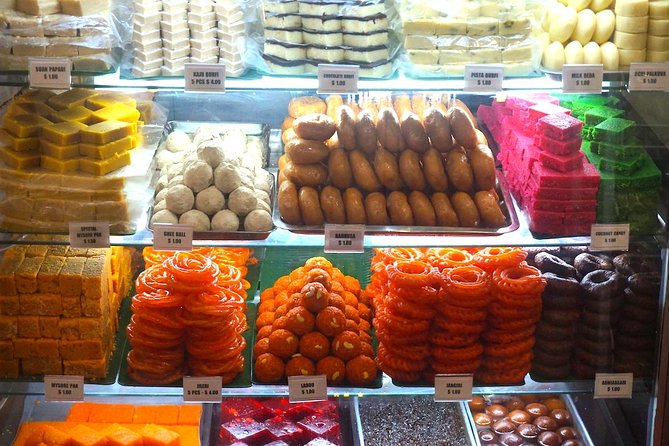 Small-Group Food Tour With Hawker Center: Eat Like A Local - Katong-Joo Chiat: Peranakan clues before you start tasting