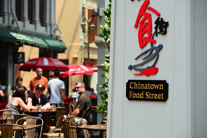 Small Group: Michelin and Local Hawker Food Tour with 9 tastings - Chinatown Hawker Tour, 3.5 Hours, Max 10