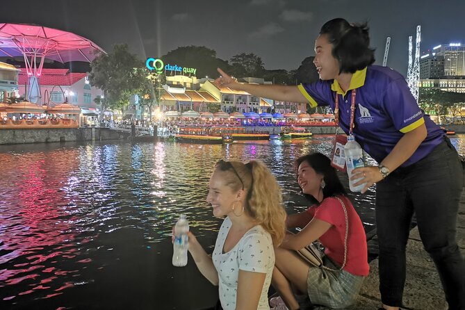 Small Group: Singapore Street Food & Night Tour with 9 tastings - Circular Road and Shah Alam: roti prata and thosai