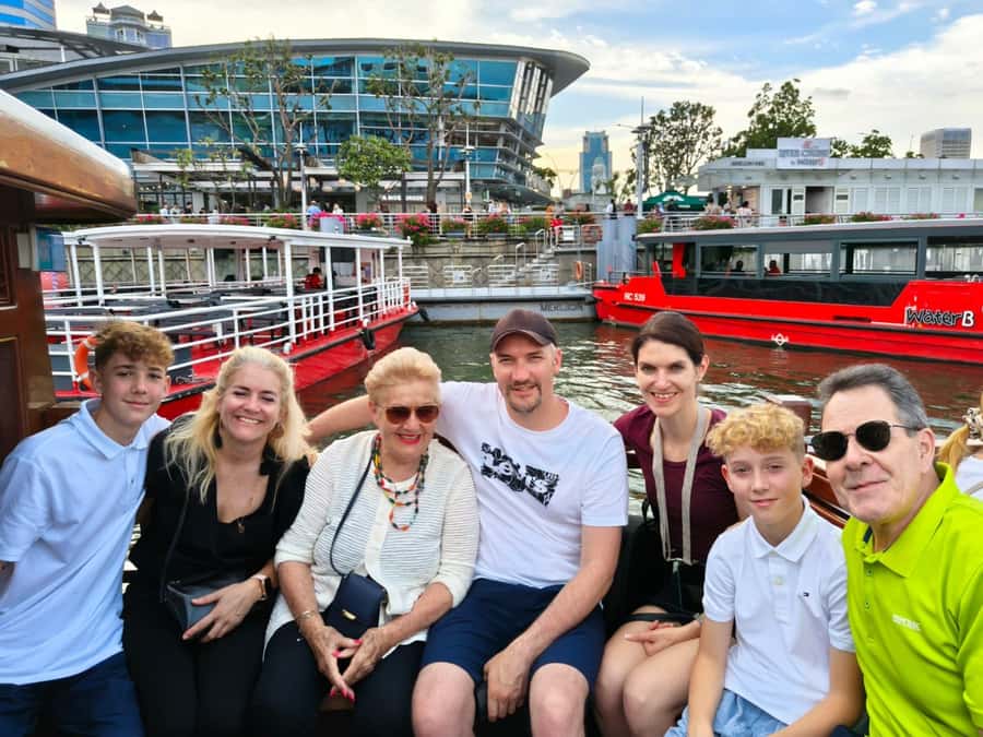 Spectra & Garden Rhapsody Shows with Singapore River Cruise - Garden Rhapsody at Supertree Grove: the show with personality