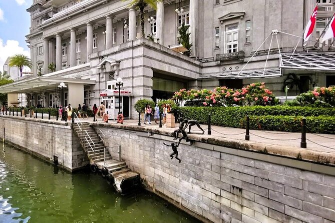 Splendour of Colonial Singapore Walking Tour with Lunch - Fullerton Shop (formerly the General Post Office): heritage plus a modern hotel
