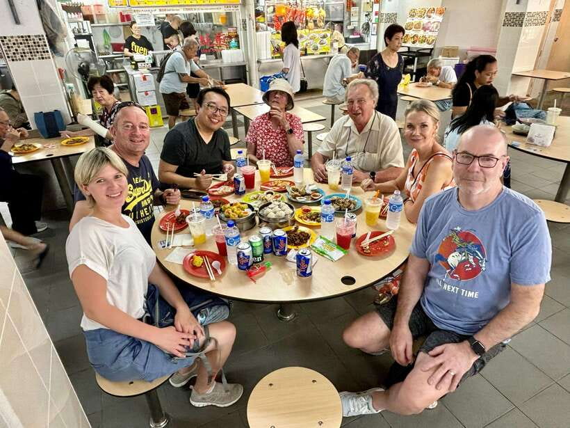Street Food, Cultural & Historical Tour of 3 Ethnic Quarters - Kampong Glam: Haji Lane street views, Arab Street textiles, and the Sultan Mosque