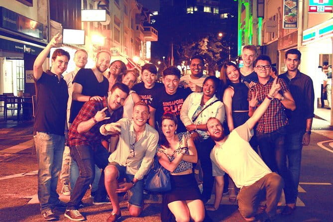 The Real Singapore Heartland Walking Food Tour - Group size and pacing: small numbers help the story land