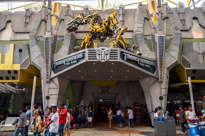 Universal Studios Singapore Admission Ticket with Transfer - Entering the park and mapping the movie zones